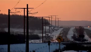 Minnesota joins Wisconsin to allow power lines alongside highways