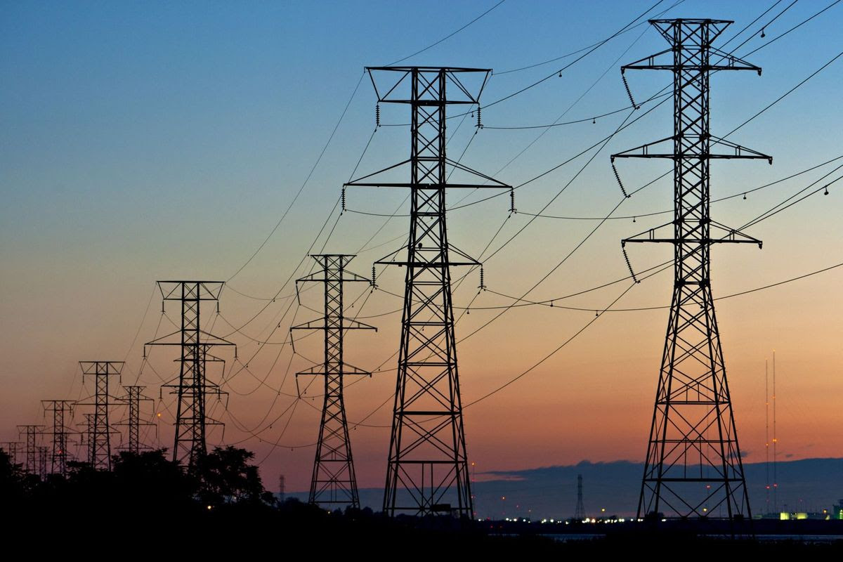 power lines acoss horizon