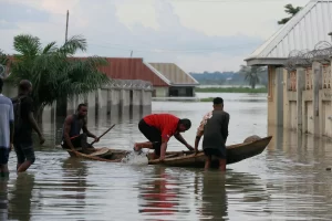 World falls ‘pitifully short’ of meeting climate goals, U.N. report says